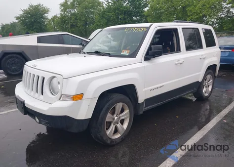 2012 Jeep Patriot Latitude z USA, uszkodzony, nr VIN 1C4NJRFB9CD686228